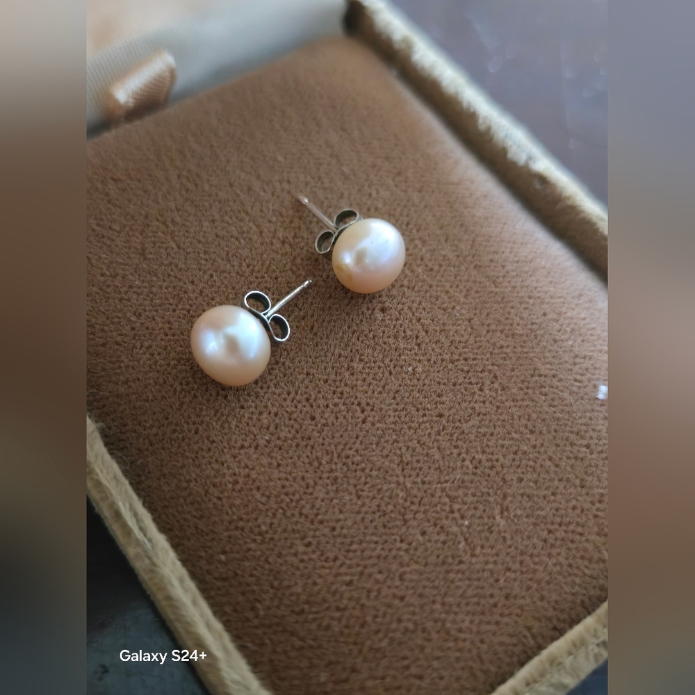 Elegant Really Pearl And Sterling Earrings